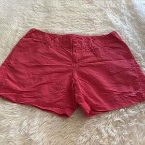 Columbia Performance Fishing Gear Omni Shade shorts. Pink. Size L